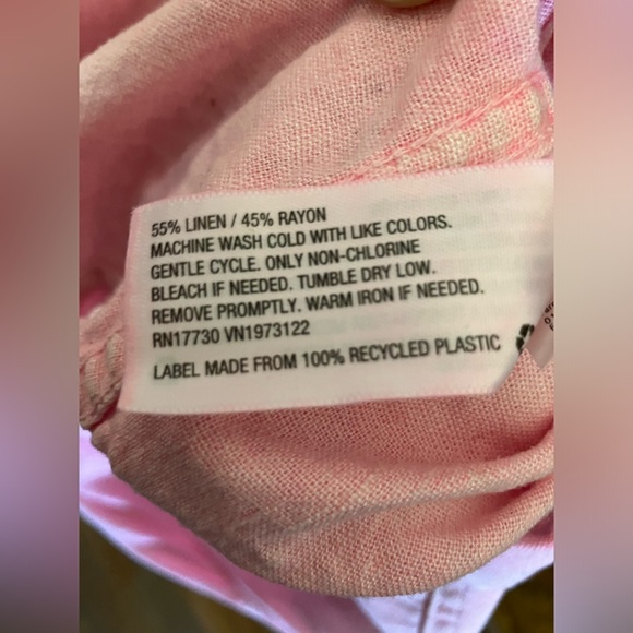 Universal threads bright pink classic button down in size XXL - Picture 4 of 5